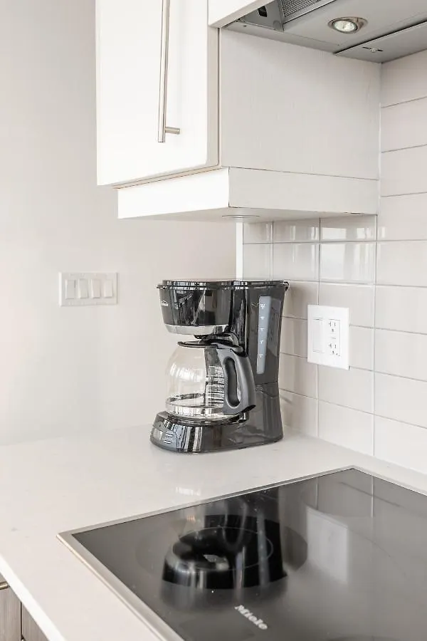 Luxury 2 Bedroom In The Heart Of Entertainment District W/ Cn Tower View Toronto