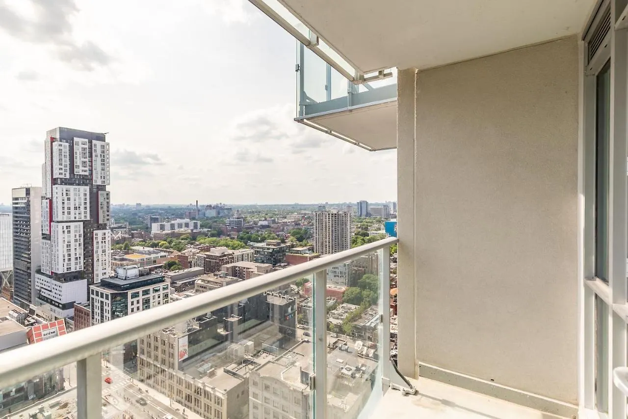 Luxury 2 Bedroom In The Heart Of Entertainment District W/ Cn Tower View Toronto 0*,  Canada