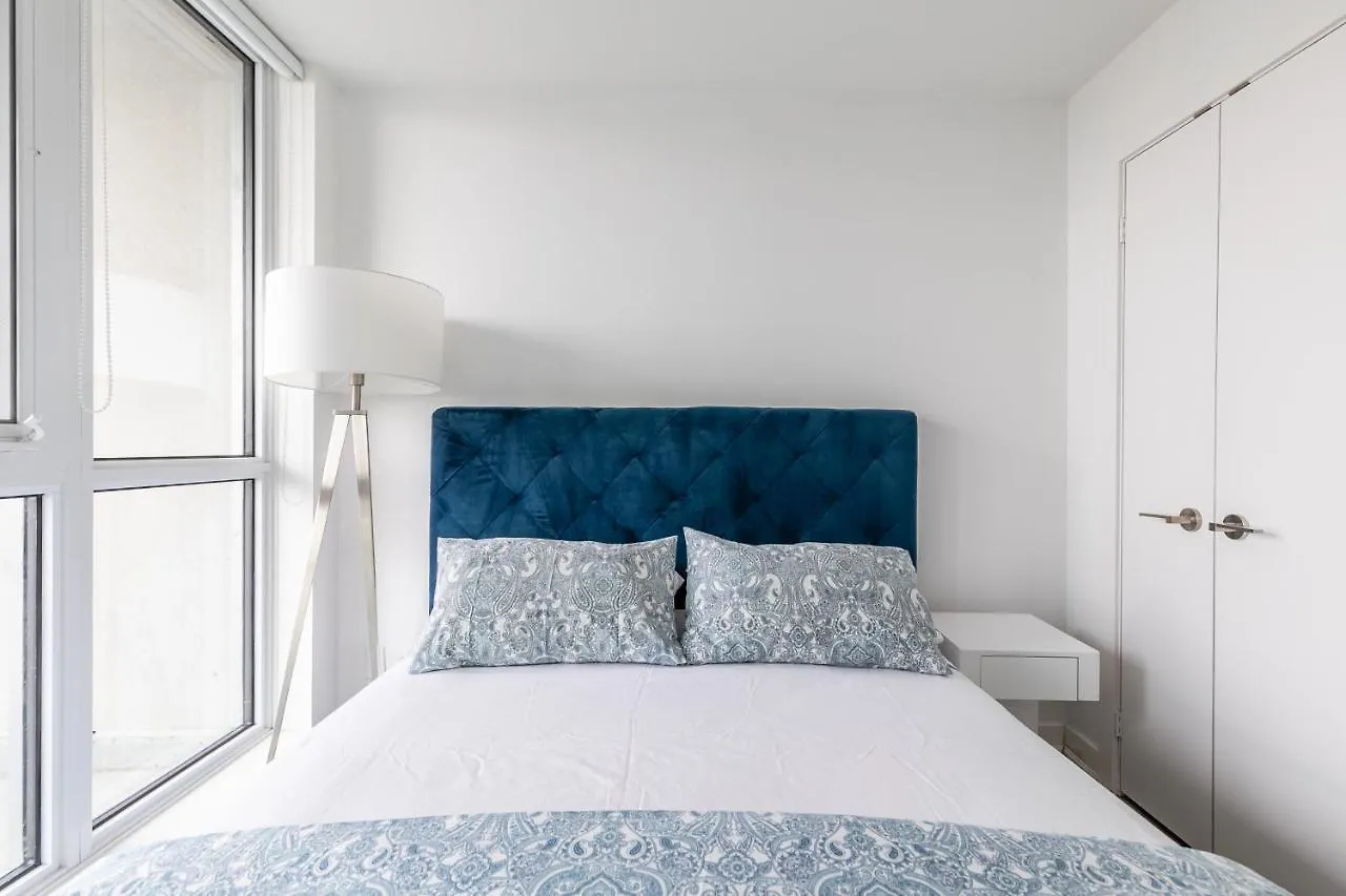 Appartement Luxury 2 Bedroom In The Heart Of Entertainment District W/ Cn Tower View Toronto