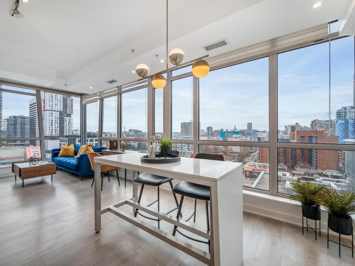 Luxury 2 Bedroom In The Heart Of Entertainment District W/ Cn Tower View Toronto Canada