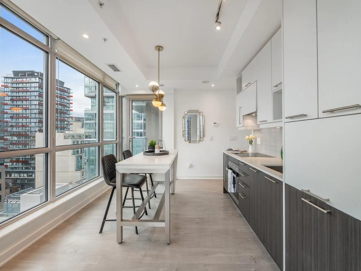 Luxury 2 Bedroom In The Heart Of Entertainment District W/ Cn Tower View Toronto